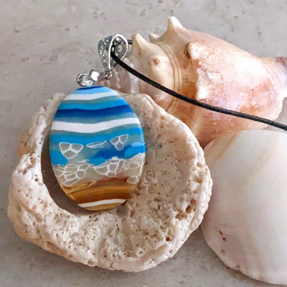Gorgeous Oval Sandy Shores Necklace